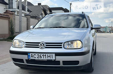 Универсал Volkswagen Golf 2004 в Ровно