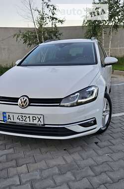 Універсал Volkswagen Golf 2019 в Києві