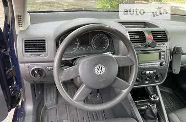 Хетчбек Volkswagen Golf 2005 в Львові