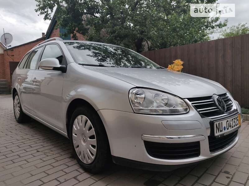 Універсал Volkswagen Golf 2008 в Охтирці