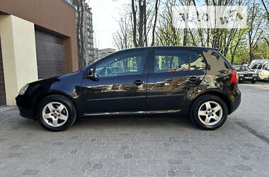 Хэтчбек Volkswagen Golf 2005 в Коломые