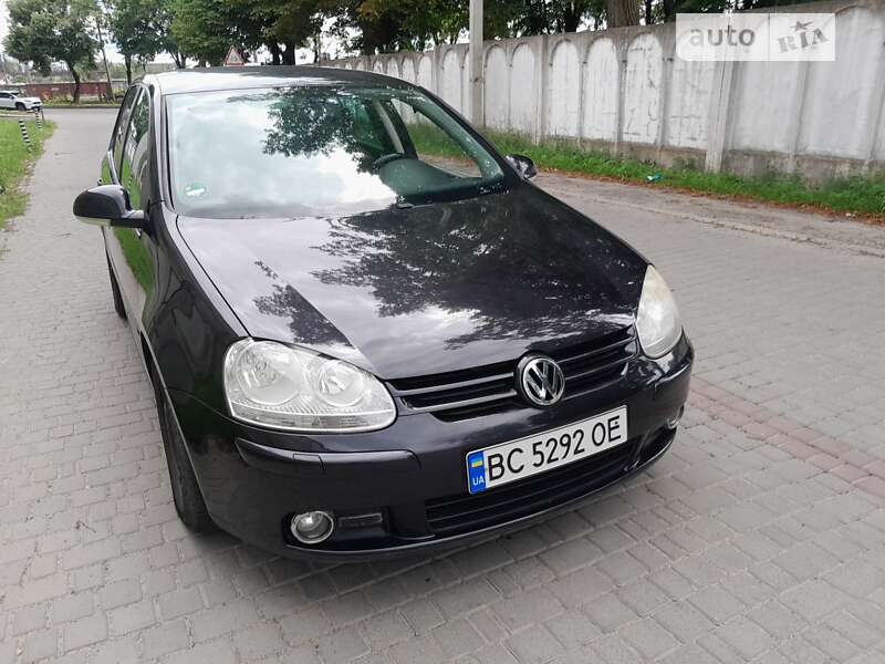 Хетчбек Volkswagen Golf 2008 в Львові