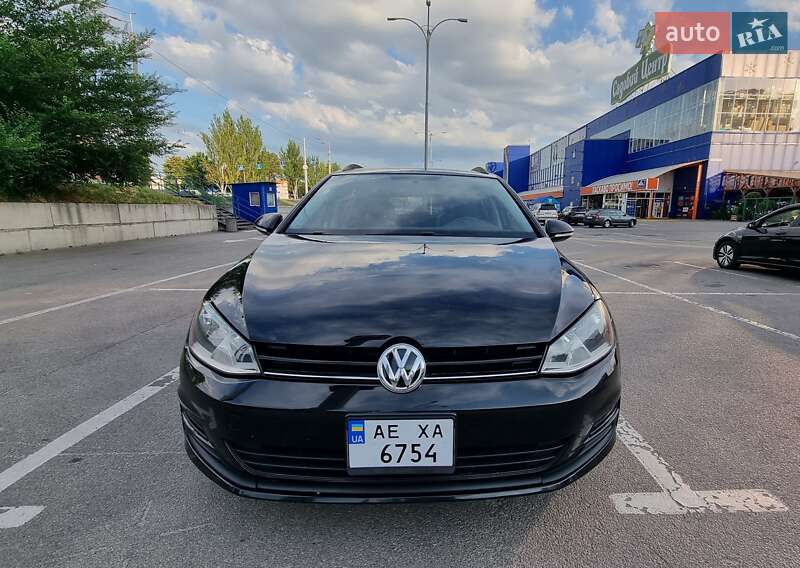 Универсал Volkswagen Golf 2016 в Днепре