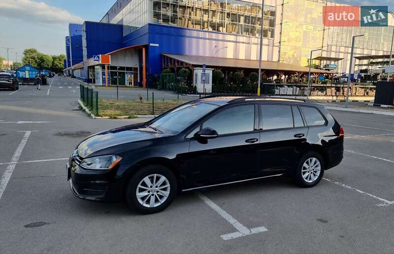 Универсал Volkswagen Golf 2016 в Днепре