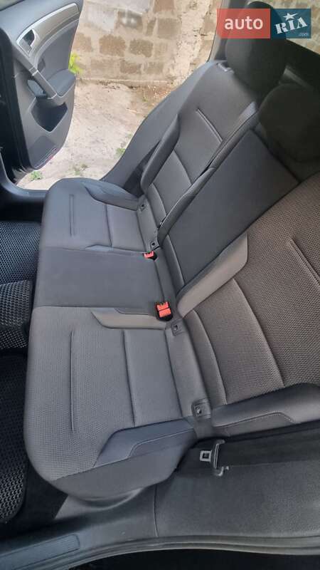 Универсал Volkswagen Golf 2016 в Днепре