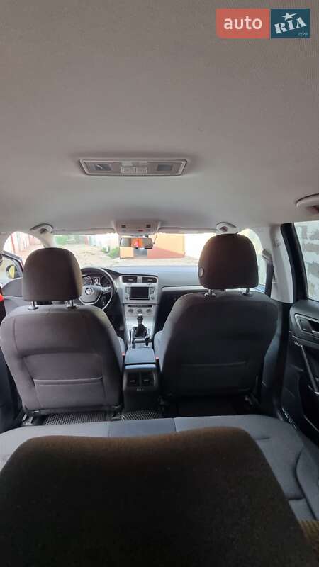 Универсал Volkswagen Golf 2016 в Днепре