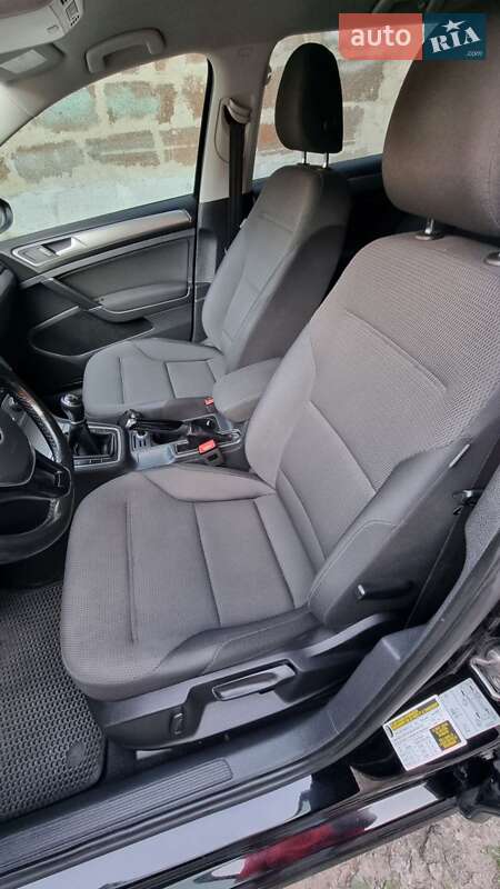 Универсал Volkswagen Golf 2016 в Днепре