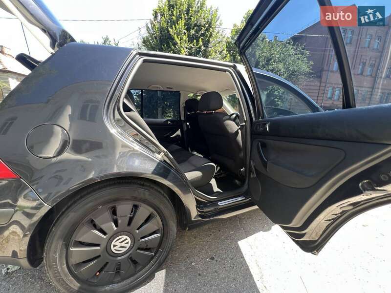 Хэтчбек Volkswagen Golf 2000 в Полтаве