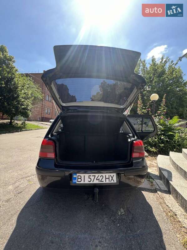 Хэтчбек Volkswagen Golf 2000 в Полтаве