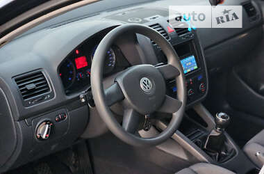 Хетчбек Volkswagen Golf 2005 в Коломиї