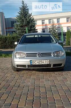 Хэтчбек Volkswagen Golf 2003 в Львове