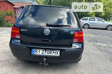 Хэтчбек Volkswagen Golf 2001 в Полтаве