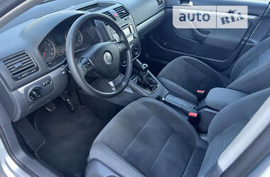 Универсал Volkswagen Golf 2008 в Ровно