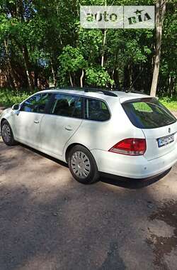 Універсал Volkswagen Golf 2008 в Житомирі