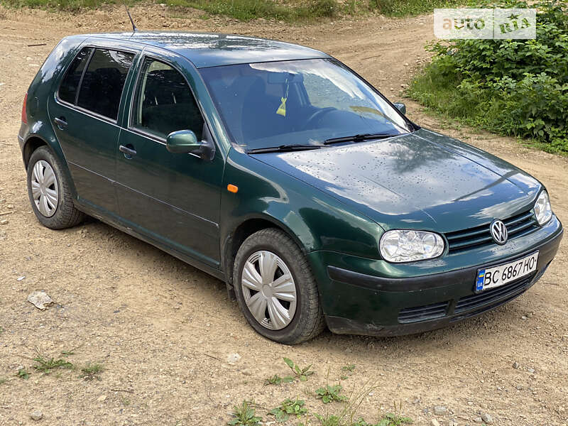 Хэтчбек Volkswagen Golf 1998 в Сколе