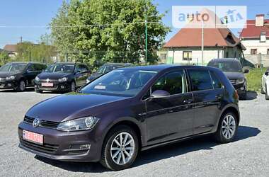 Хетчбек Volkswagen Golf 2015 в Рівному