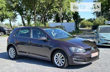 Хетчбек Volkswagen Golf 2015 в Рівному