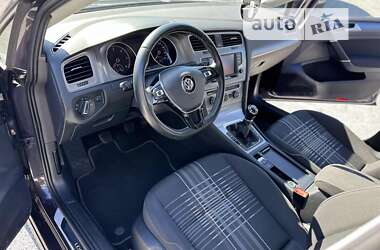 Хетчбек Volkswagen Golf 2015 в Рівному