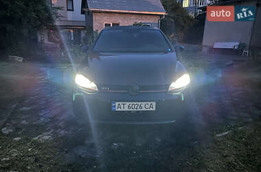 Хетчбек Volkswagen Golf 2013 в 