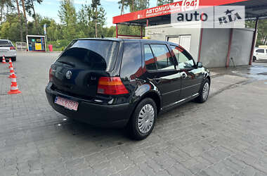 Хетчбек Volkswagen Golf 2002 в Ковелі