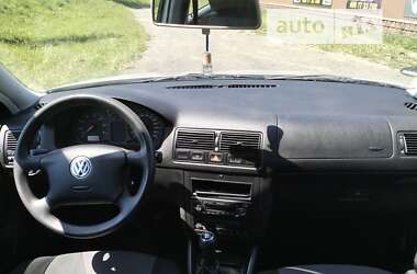 Хетчбек Volkswagen Golf 2001 в Луцьку