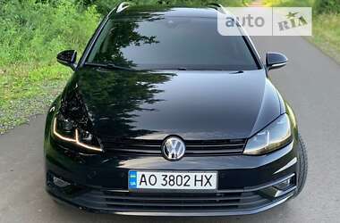 Универсал Volkswagen Golf 2017 в Мукачево