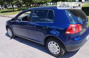 Хэтчбек Volkswagen Golf 2005 в Харькове