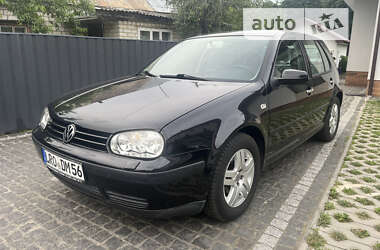 Хетчбек Volkswagen Golf 2001 в Звягелі