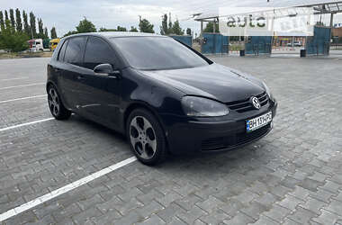 Хетчбек Volkswagen Golf 2005 в Миколаєві