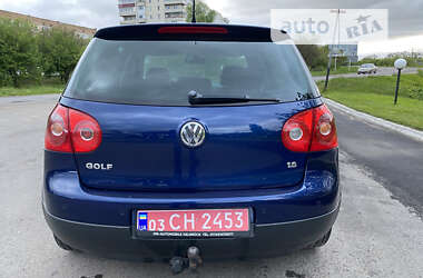 Хетчбек Volkswagen Golf 2008 в Конотопі