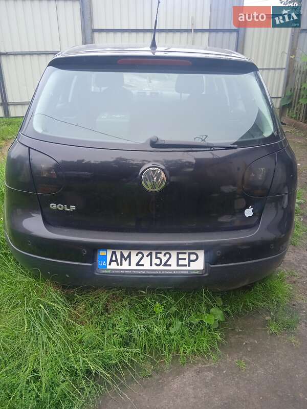 Хэтчбек Volkswagen Golf 2007 в Коростене