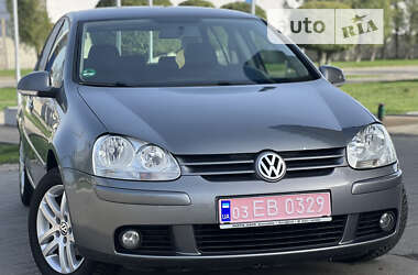 Хетчбек Volkswagen Golf 2008 в Лубнах