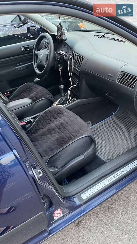 Універсал Volkswagen Golf 2002 в Кропивницькому