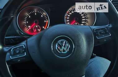 Хэтчбек Volkswagen Golf 2010 в Хмельницком