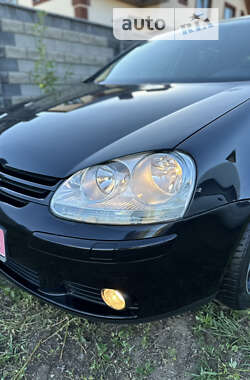 Хетчбек Volkswagen Golf 2008 в Луцьку