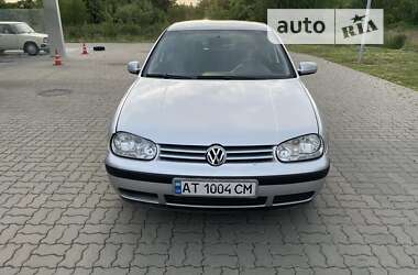 Хэтчбек Volkswagen Golf 2003 в Стрые