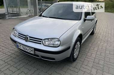 Хэтчбек Volkswagen Golf 2003 в Стрые