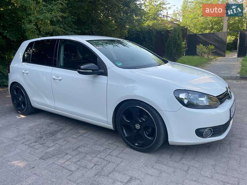 Хетчбек Volkswagen Golf 2009 в Рівному