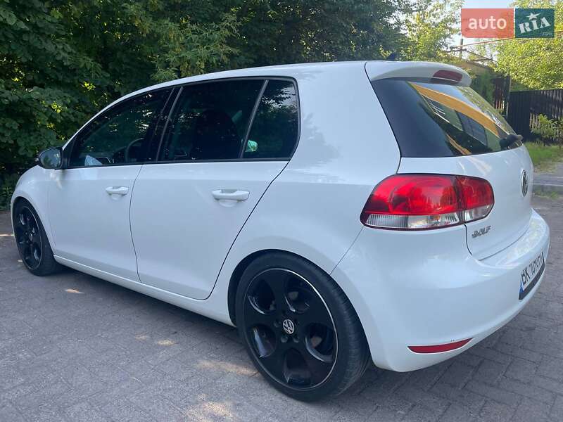 Хетчбек Volkswagen Golf 2009 в Рівному