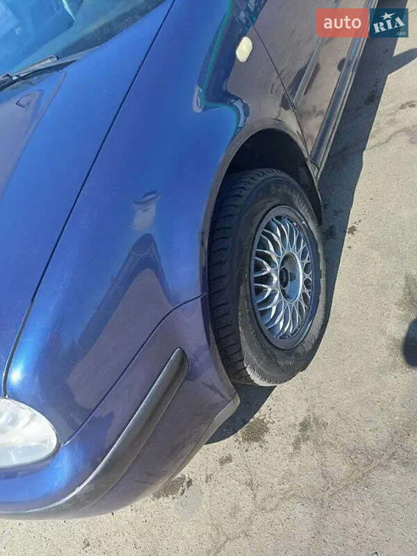 Хетчбек Volkswagen Golf 1999 в Кременчуці