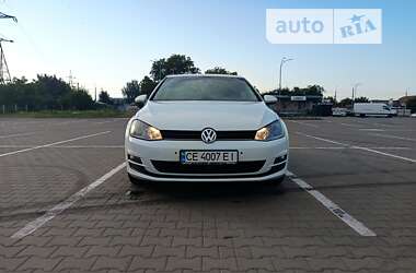 Хэтчбек Volkswagen Golf 2014 в Черновцах