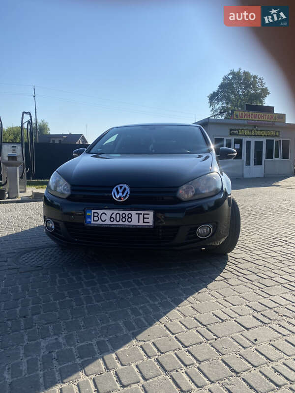 Хэтчбек Volkswagen Golf 2011 в Львове