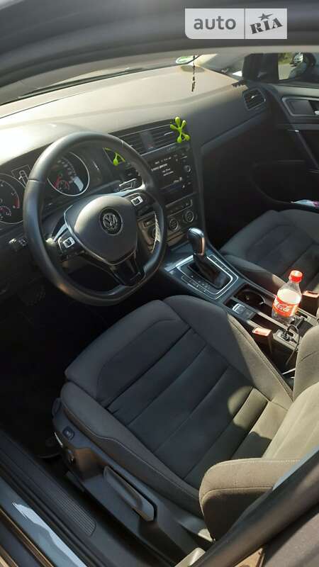 Универсал Volkswagen Golf 2017 в Львове