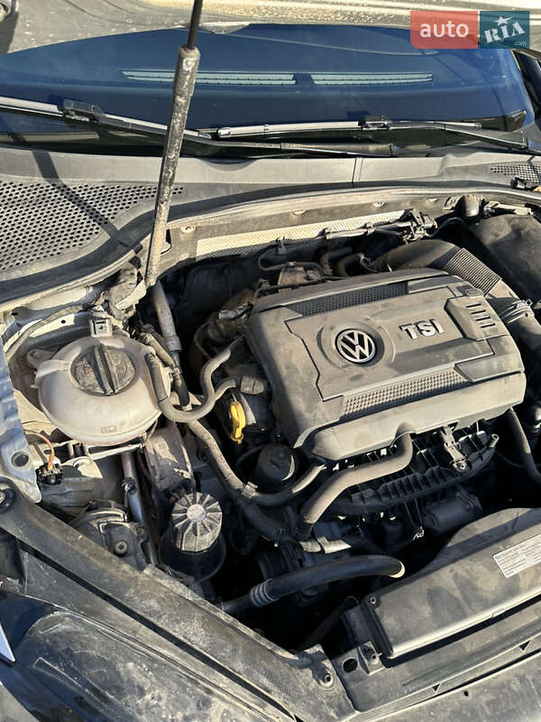 Хэтчбек Volkswagen Golf 2017 в Петрове