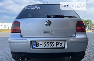 Хэтчбек Volkswagen Golf 2001 в Одессе