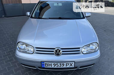 Хэтчбек Volkswagen Golf 2001 в Одессе