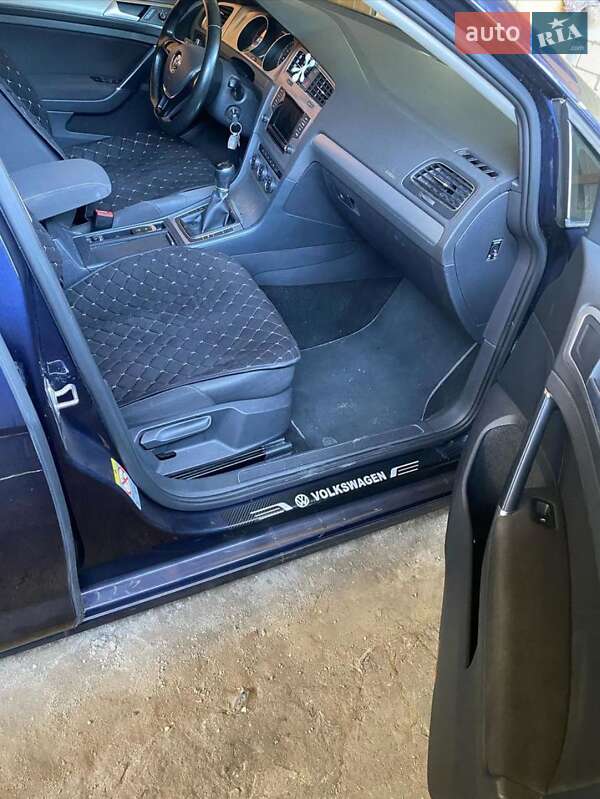 Универсал Volkswagen Golf 2013 в Шепетовке