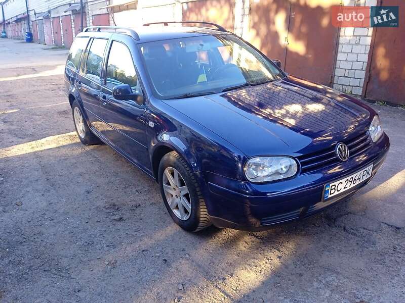 Универсал Volkswagen Golf 2003 в Львове