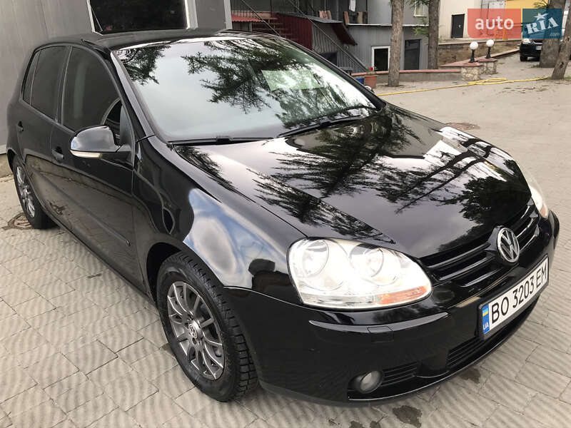 Хэтчбек Volkswagen Golf 2006 в Тернополе