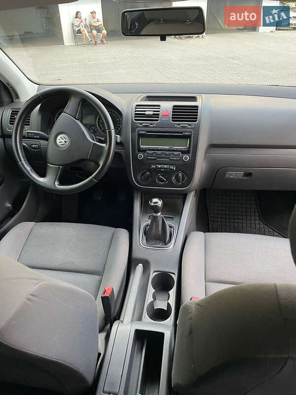 Хэтчбек Volkswagen Golf 2006 в Тернополе